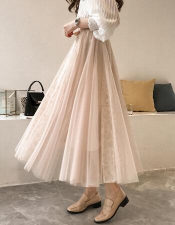 半身纱裙怎么搭配上衣？3个半身纱裙的搭